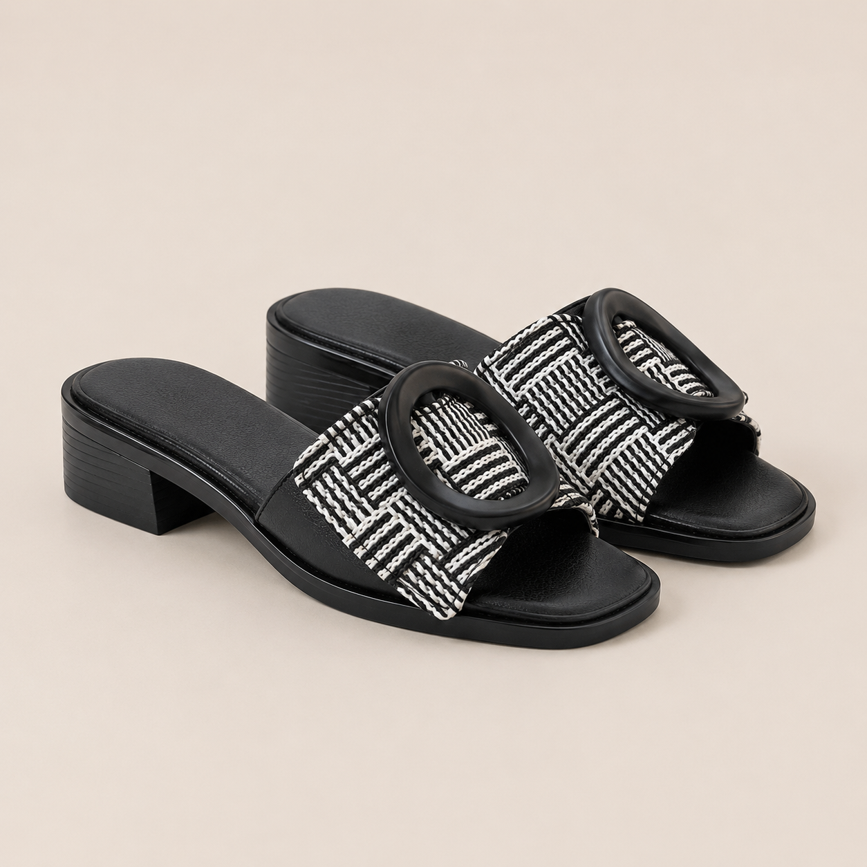 Mules noires à bride tissée - Image 2