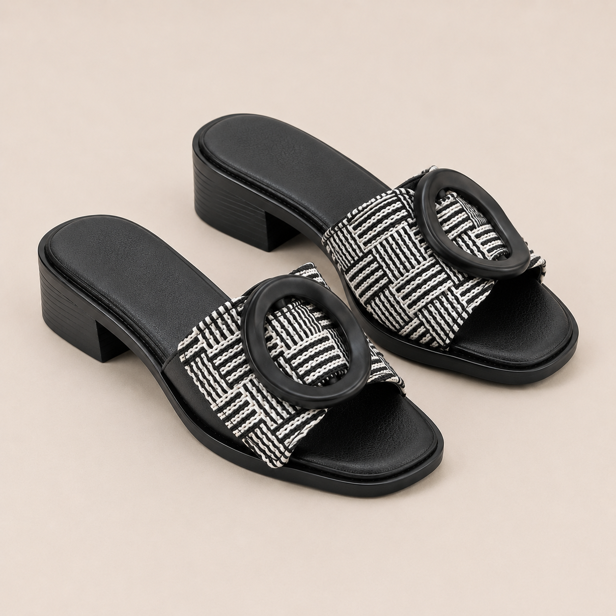 Mules noires à bride tissée - Image 3