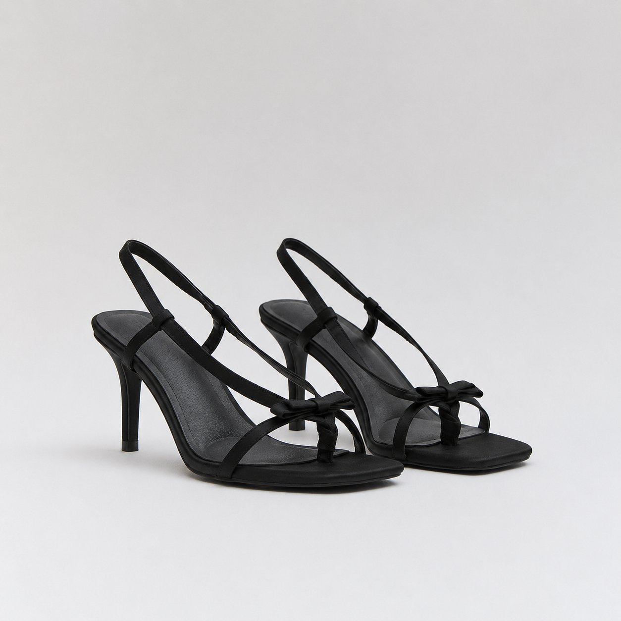 Sandales noires à brides fines - Image 2
